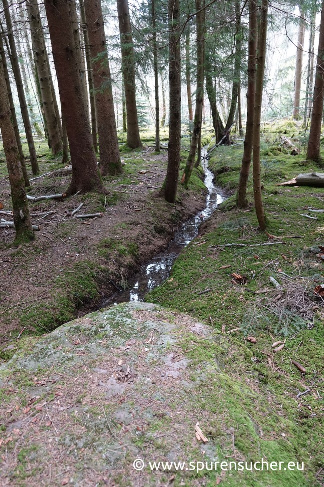 Quellenmegalith_Nordschwarzwald_Spurensucher15